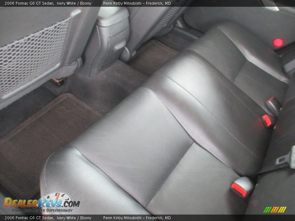 2006 Pontiac G6 GT Sedan Ivory White / Ebony Photo #23