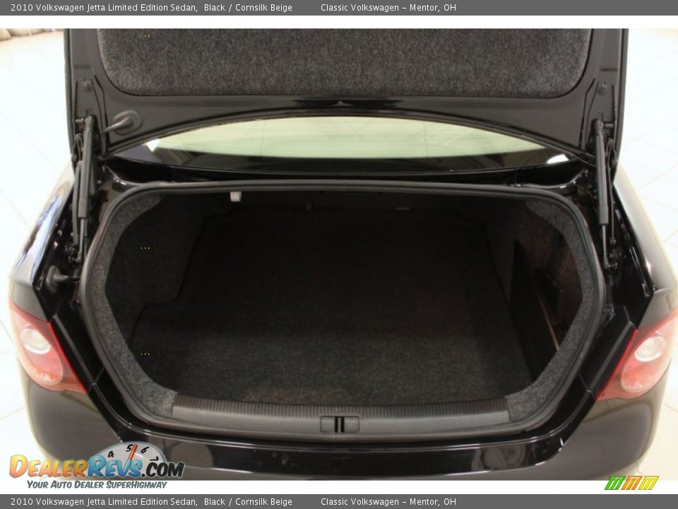 2010 Volkswagen Jetta Limited Edition Sedan Black / Cornsilk Beige Photo #16
