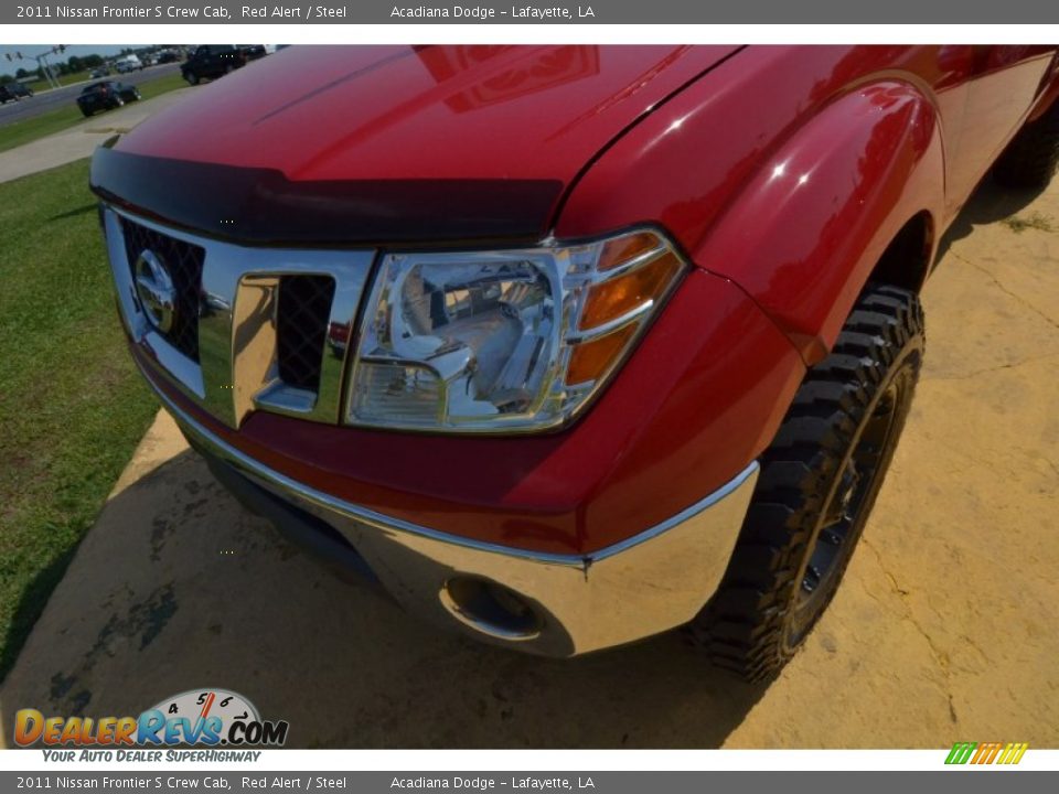 2011 Nissan Frontier S Crew Cab Red Alert / Steel Photo #11