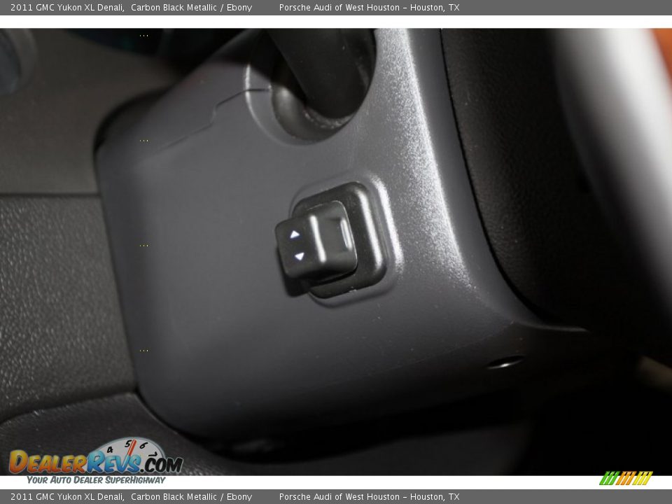 2011 GMC Yukon XL Denali Carbon Black Metallic / Ebony Photo #31