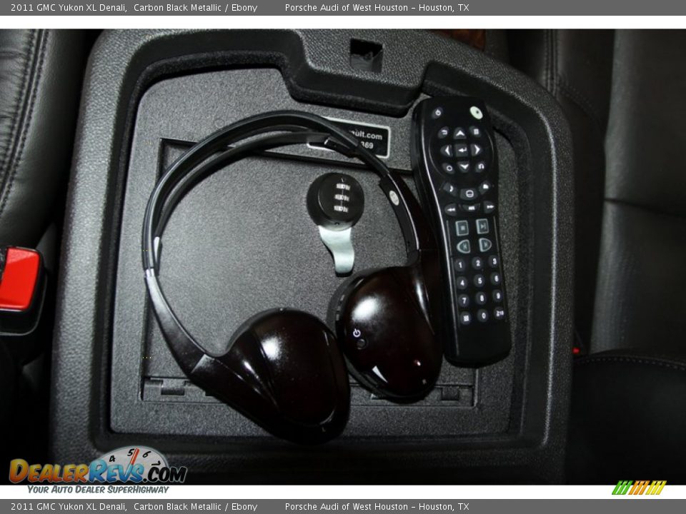 2011 GMC Yukon XL Denali Carbon Black Metallic / Ebony Photo #32