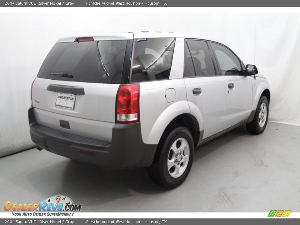 2004 Saturn VUE Silver Nickel / Gray Photo #6