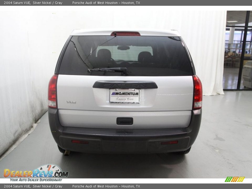 2004 Saturn VUE Silver Nickel / Gray Photo #8