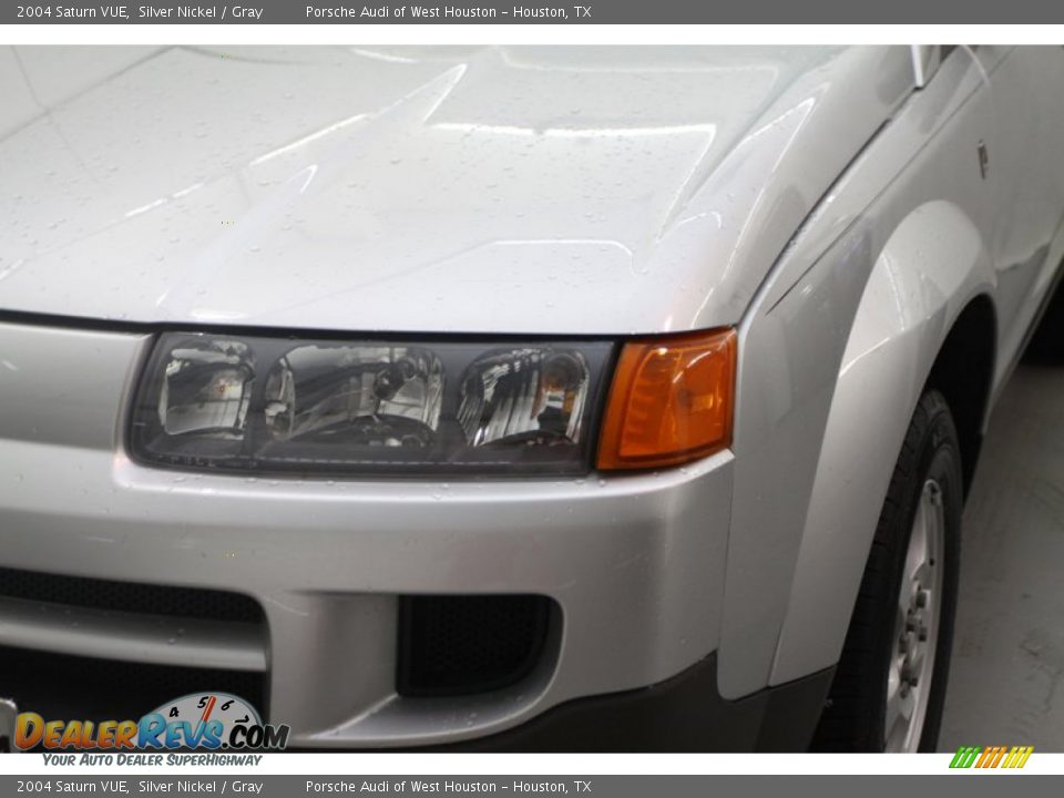 2004 Saturn VUE Silver Nickel / Gray Photo #14