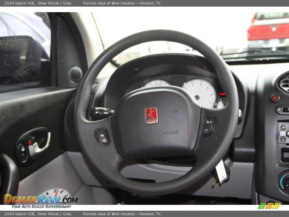 2004 Saturn VUE Silver Nickel / Gray Photo #24