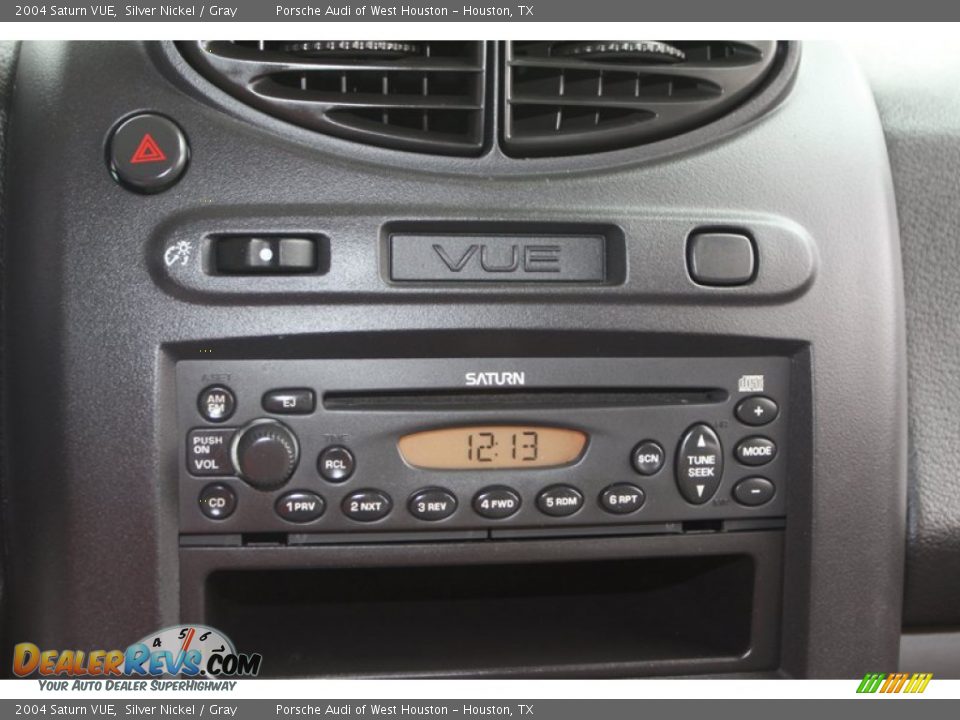 2004 Saturn VUE Silver Nickel / Gray Photo #27