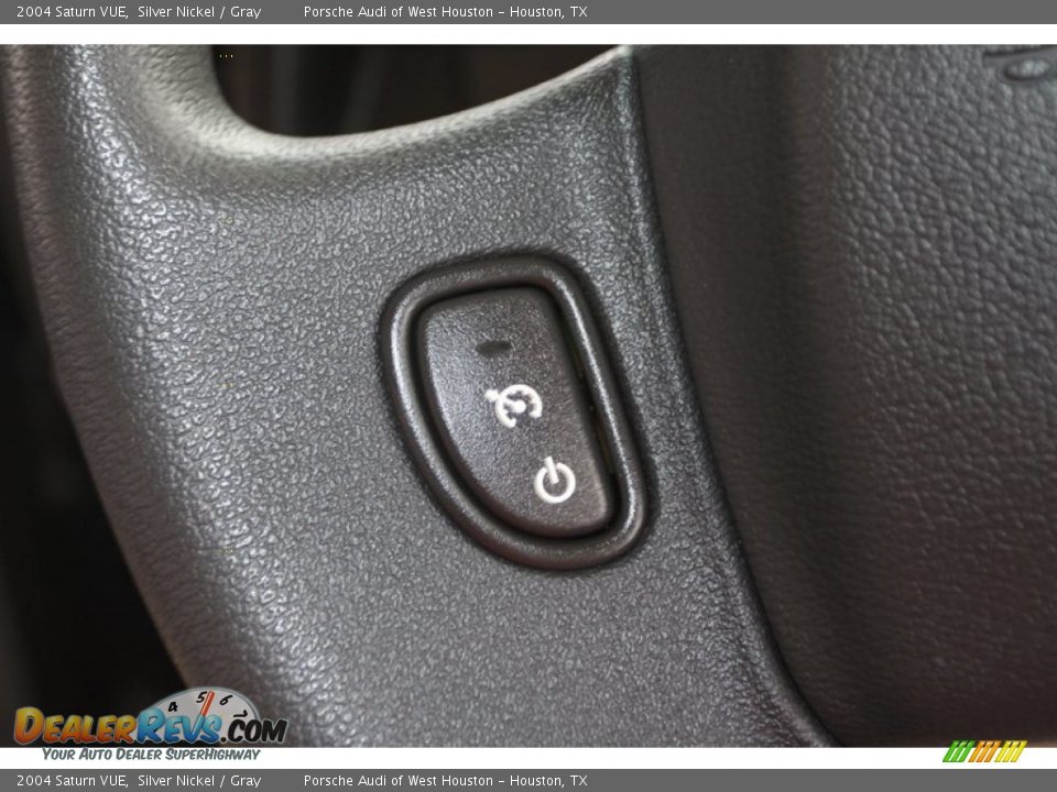 2004 Saturn VUE Silver Nickel / Gray Photo #29