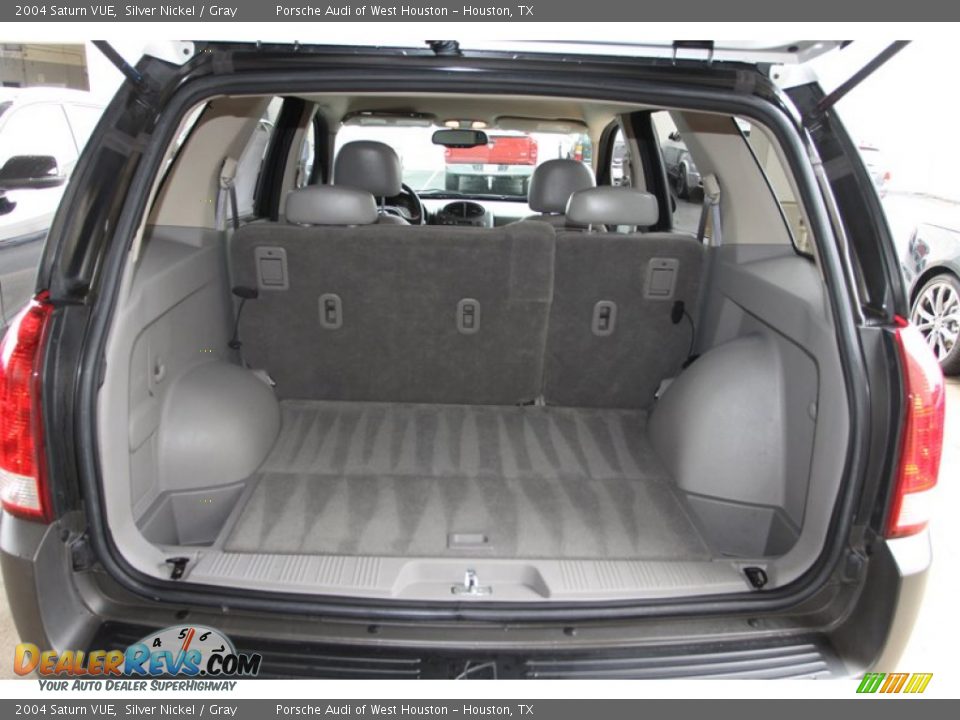 2004 Saturn VUE Silver Nickel / Gray Photo #31