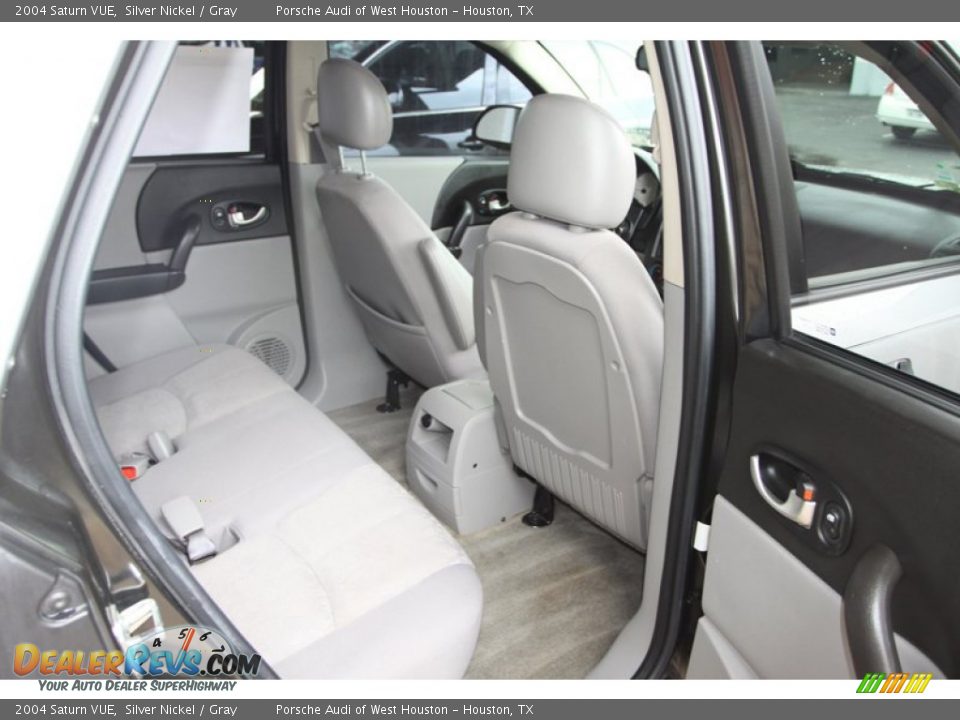 2004 Saturn VUE Silver Nickel / Gray Photo #32