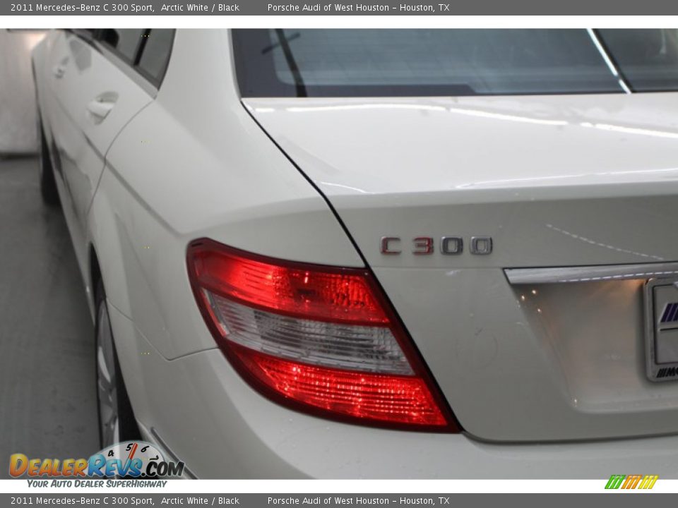 2011 Mercedes-Benz C 300 Sport Arctic White / Black Photo #9