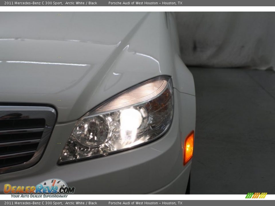 2011 Mercedes-Benz C 300 Sport Arctic White / Black Photo #10