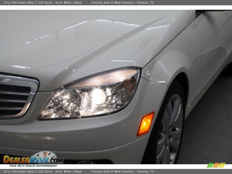 2011 Mercedes-Benz C 300 Sport Arctic White / Black Photo #16
