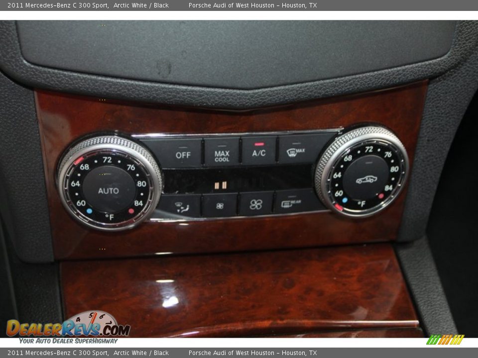 2011 Mercedes-Benz C 300 Sport Arctic White / Black Photo #29