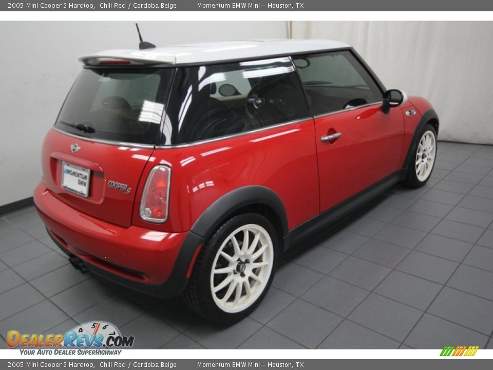 2005 Mini Cooper S Hardtop Chili Red / Cordoba Beige Photo #11