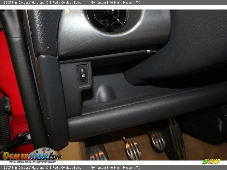 2005 Mini Cooper S Hardtop Chili Red / Cordoba Beige Photo #23