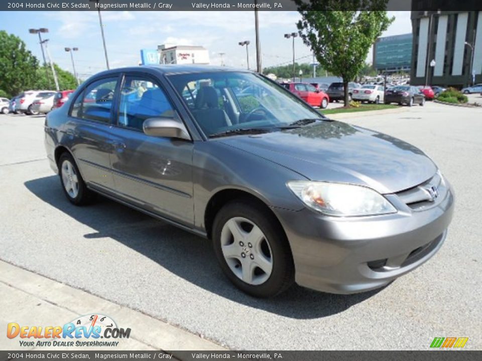 Front 3/4 View of 2004 Honda Civic EX Sedan Photo #5