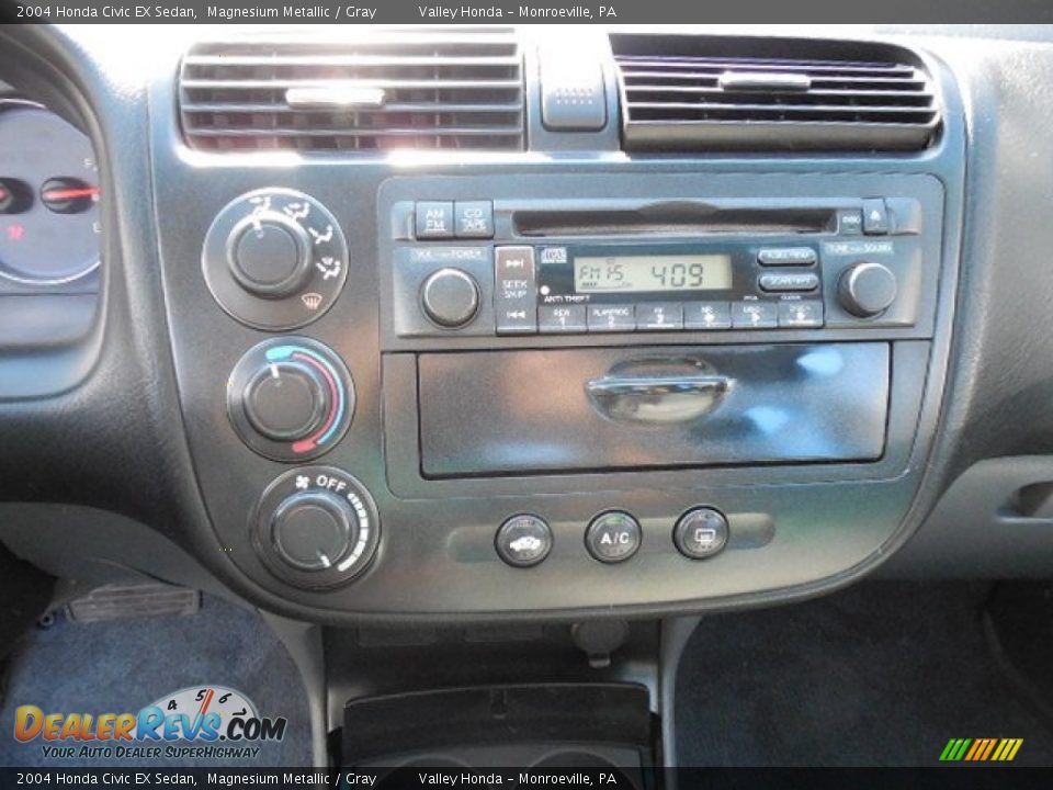 2004 Honda Civic EX Sedan Magnesium Metallic / Gray Photo #12