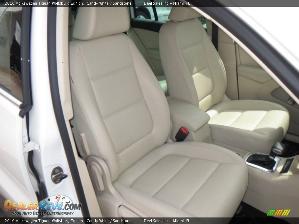 2010 Volkswagen Tiguan Wolfsburg Edition Candy White / Sandstone Photo #10