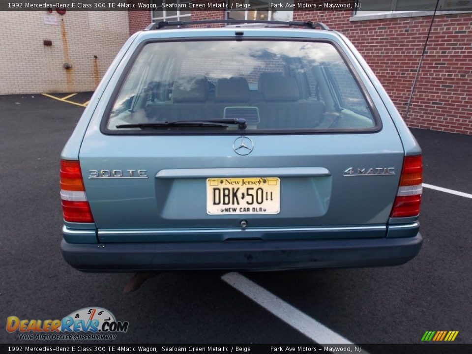 1992 Mercedes-Benz E Class 300 TE 4Matic Wagon Seafoam Green Metallic / Beige Photo #5