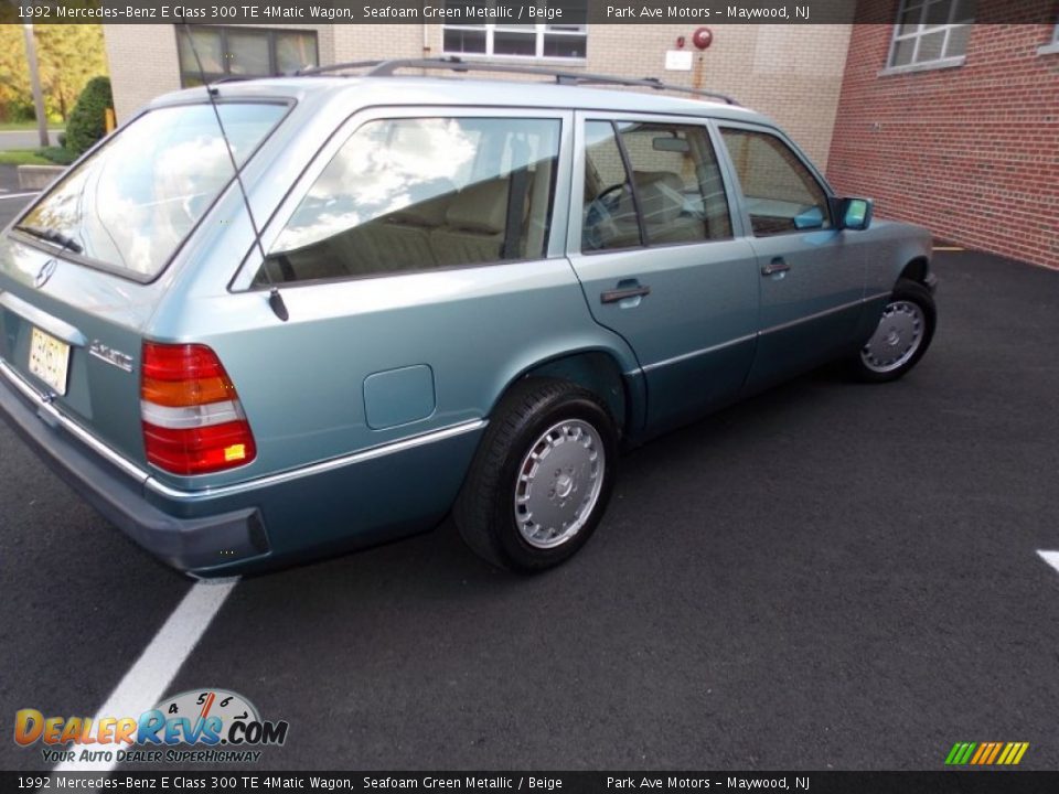 1992 Mercedes-Benz E Class 300 TE 4Matic Wagon Seafoam Green Metallic / Beige Photo #6