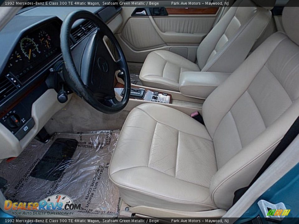 Beige Interior - 1992 Mercedes-Benz E Class 300 TE 4Matic Wagon Photo #11