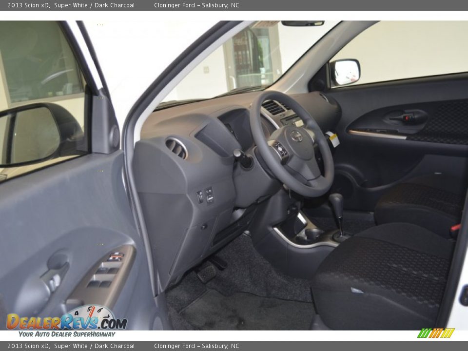 2013 Scion xD Super White / Dark Charcoal Photo #4