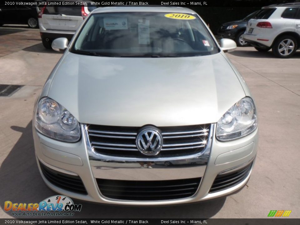 2010 Volkswagen Jetta Limited Edition Sedan White Gold Metallic / Titan Black Photo #8