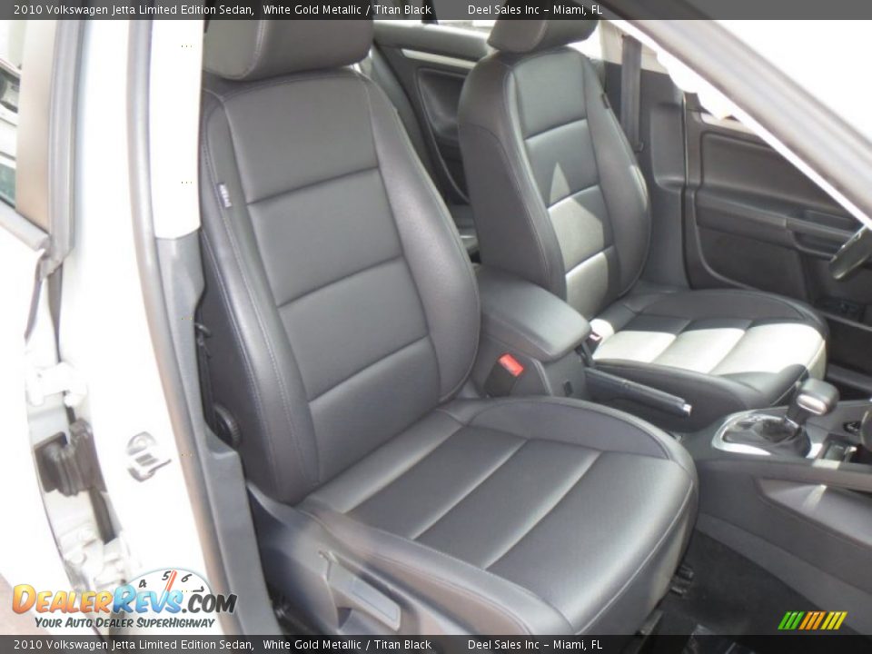 2010 Volkswagen Jetta Limited Edition Sedan White Gold Metallic / Titan Black Photo #10