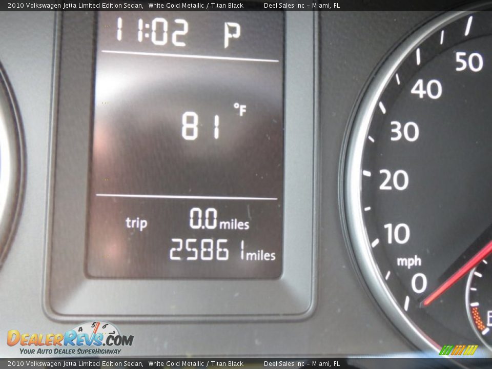 2010 Volkswagen Jetta Limited Edition Sedan White Gold Metallic / Titan Black Photo #15