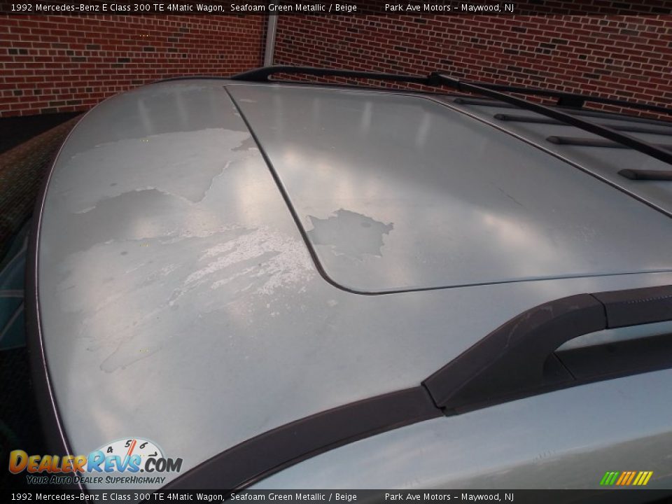 1992 Mercedes-Benz E Class 300 TE 4Matic Wagon Seafoam Green Metallic / Beige Photo #32