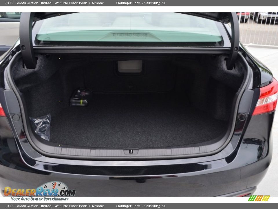 2013 Toyota Avalon Limited Attitude Black Pearl / Almond Photo #10