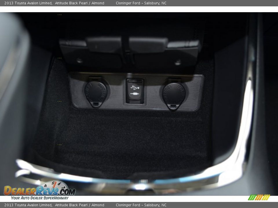2013 Toyota Avalon Limited Attitude Black Pearl / Almond Photo #19