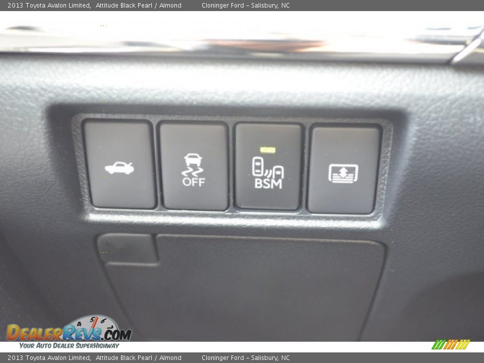 2013 Toyota Avalon Limited Attitude Black Pearl / Almond Photo #25
