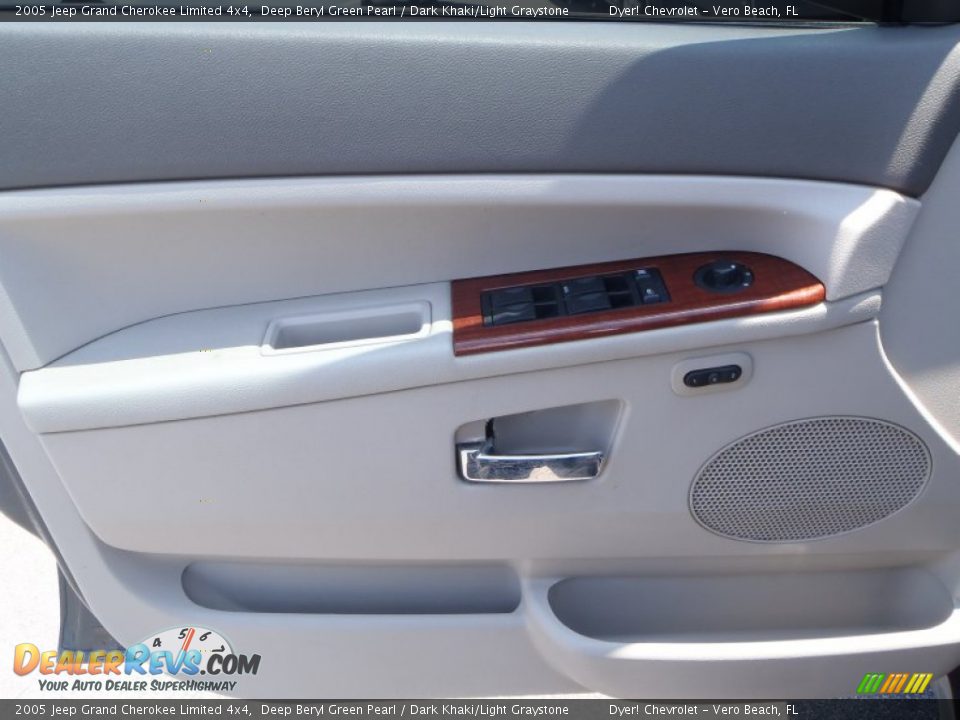 2005 Jeep Grand Cherokee Limited 4x4 Deep Beryl Green Pearl / Dark Khaki/Light Graystone Photo #14