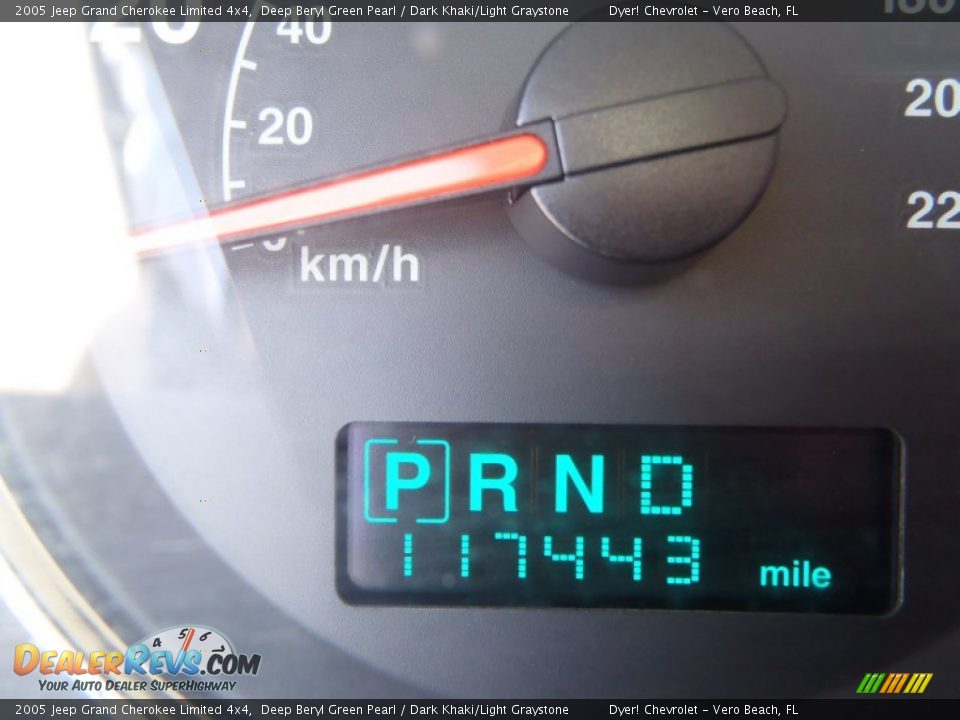 2005 Jeep Grand Cherokee Limited 4x4 Deep Beryl Green Pearl / Dark Khaki/Light Graystone Photo #18