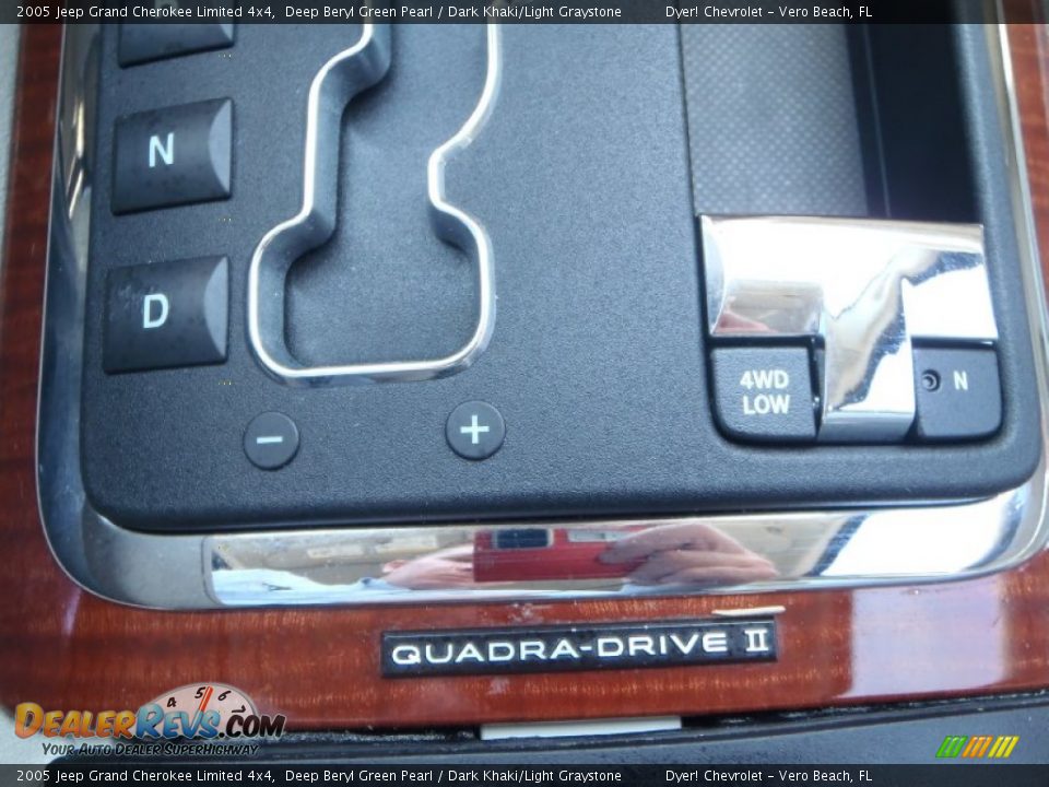 2005 Jeep Grand Cherokee Limited 4x4 Deep Beryl Green Pearl / Dark Khaki/Light Graystone Photo #22