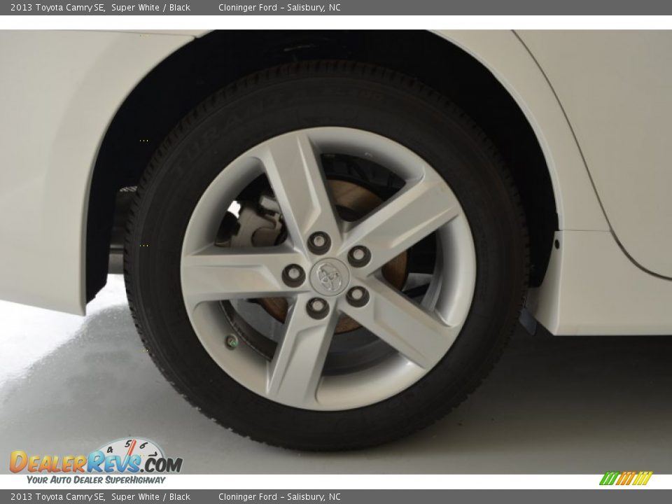 2013 Toyota Camry SE Super White / Black Photo #9