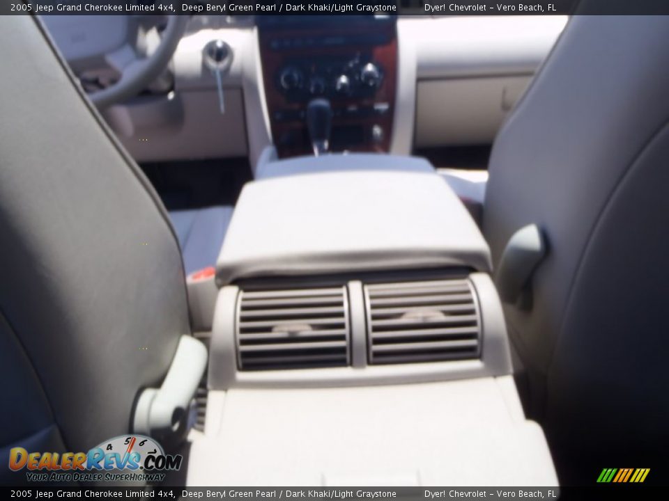 2005 Jeep Grand Cherokee Limited 4x4 Deep Beryl Green Pearl / Dark Khaki/Light Graystone Photo #29