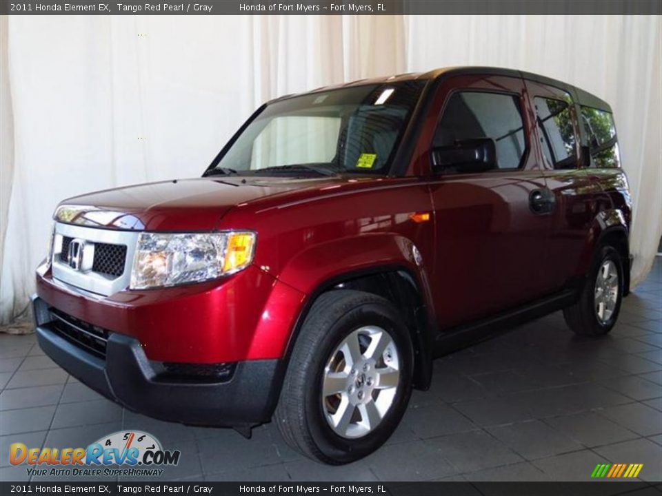 Front 3/4 View of 2011 Honda Element EX Photo #6