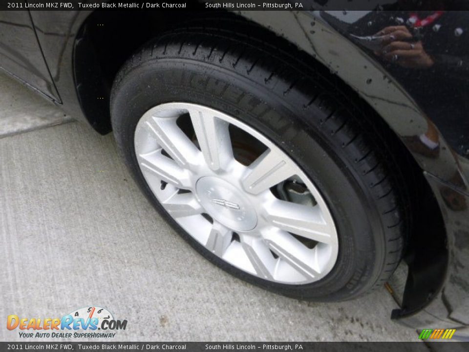 2011 Lincoln MKZ FWD Tuxedo Black Metallic / Dark Charcoal Photo #9
