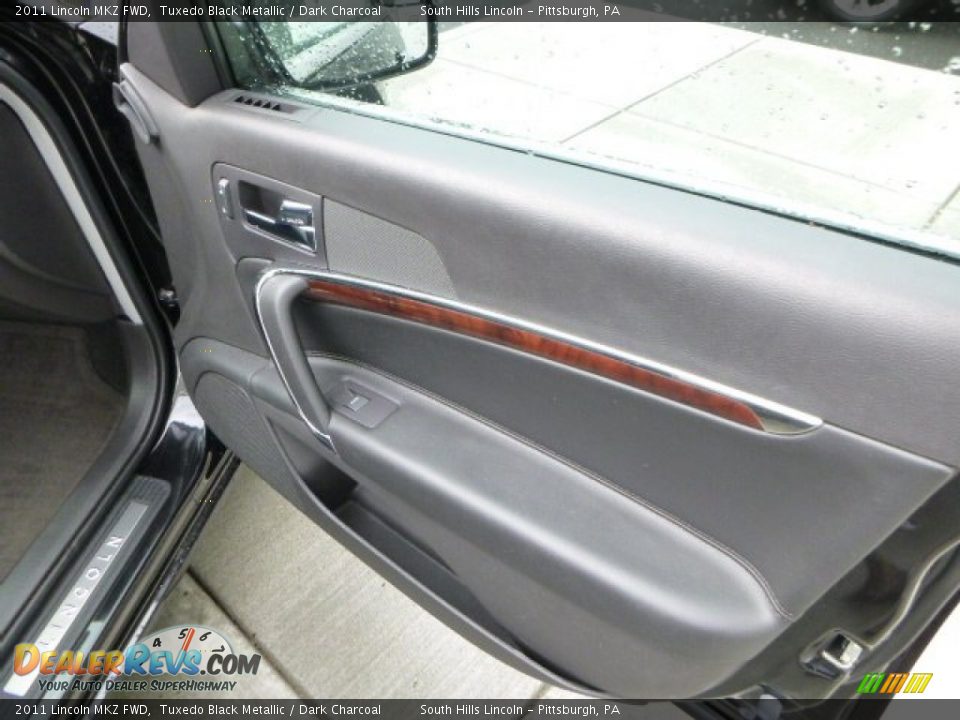 2011 Lincoln MKZ FWD Tuxedo Black Metallic / Dark Charcoal Photo #12