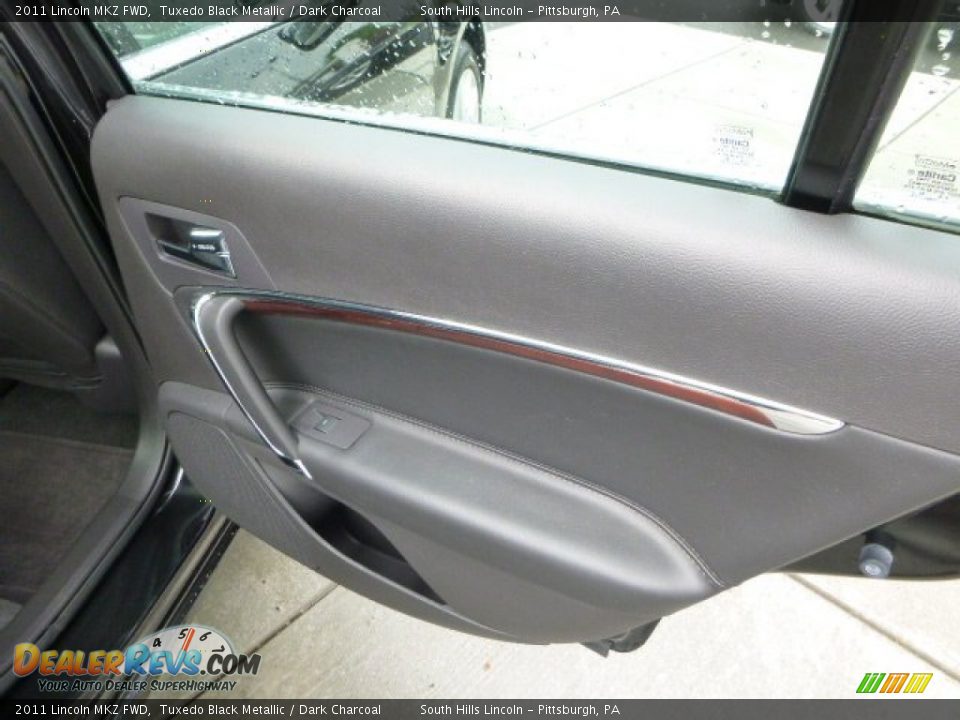 2011 Lincoln MKZ FWD Tuxedo Black Metallic / Dark Charcoal Photo #15