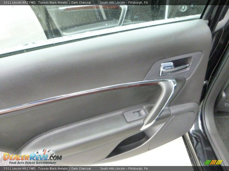2011 Lincoln MKZ FWD Tuxedo Black Metallic / Dark Charcoal Photo #19