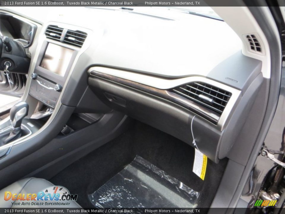 2013 Ford Fusion SE 1.6 EcoBoost Tuxedo Black Metallic / Charcoal Black Photo #17