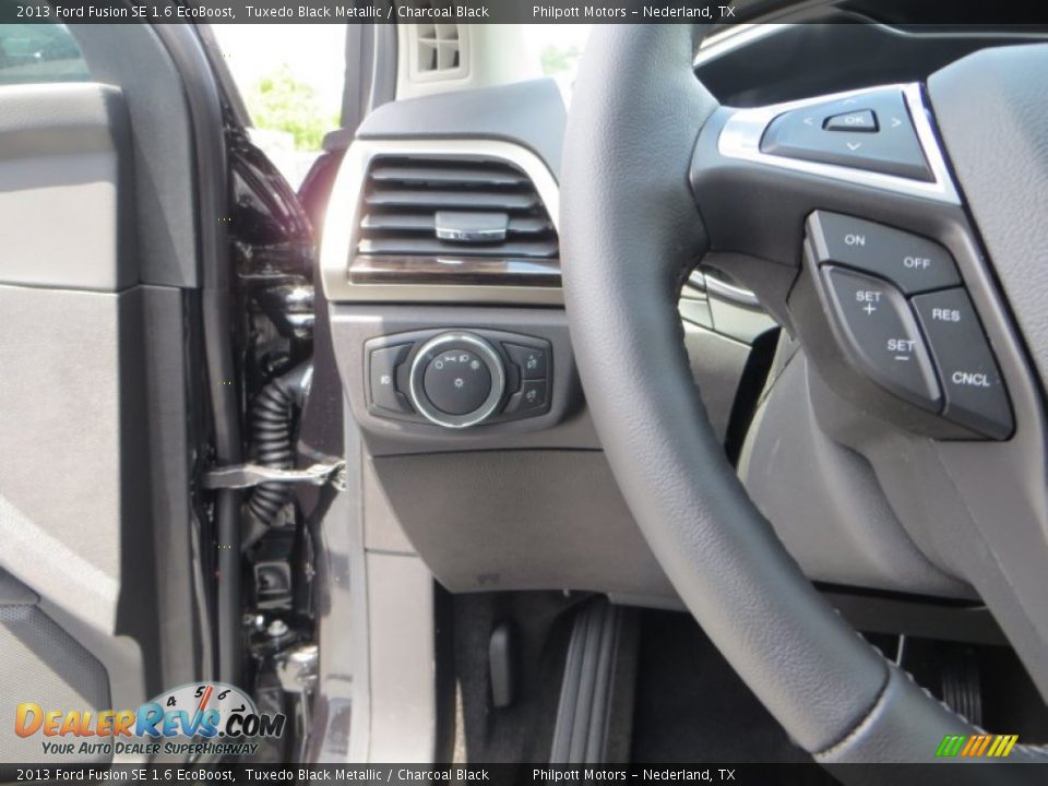 2013 Ford Fusion SE 1.6 EcoBoost Tuxedo Black Metallic / Charcoal Black Photo #31