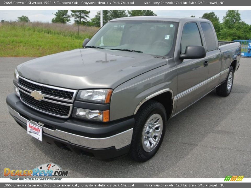 2006 Chevrolet Silverado 1500 LS Extended Cab Graystone Metallic / Dark Charcoal Photo #1
