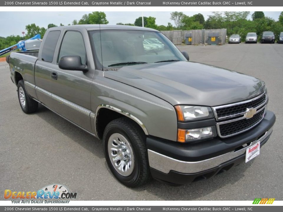 2006 Chevrolet Silverado 1500 LS Extended Cab Graystone Metallic / Dark Charcoal Photo #2