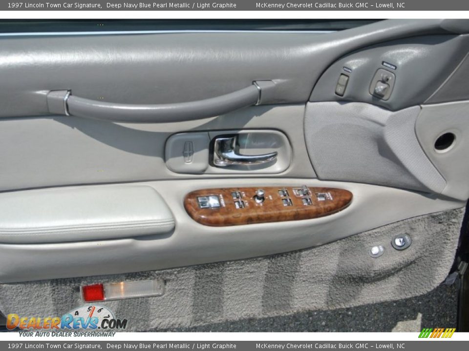 Door Panel of 1997 Lincoln Town Car Signature Photo #10