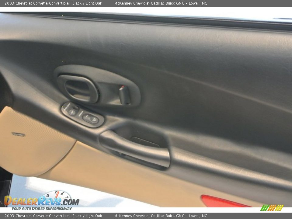 2003 Chevrolet Corvette Convertible Black / Light Oak Photo #23