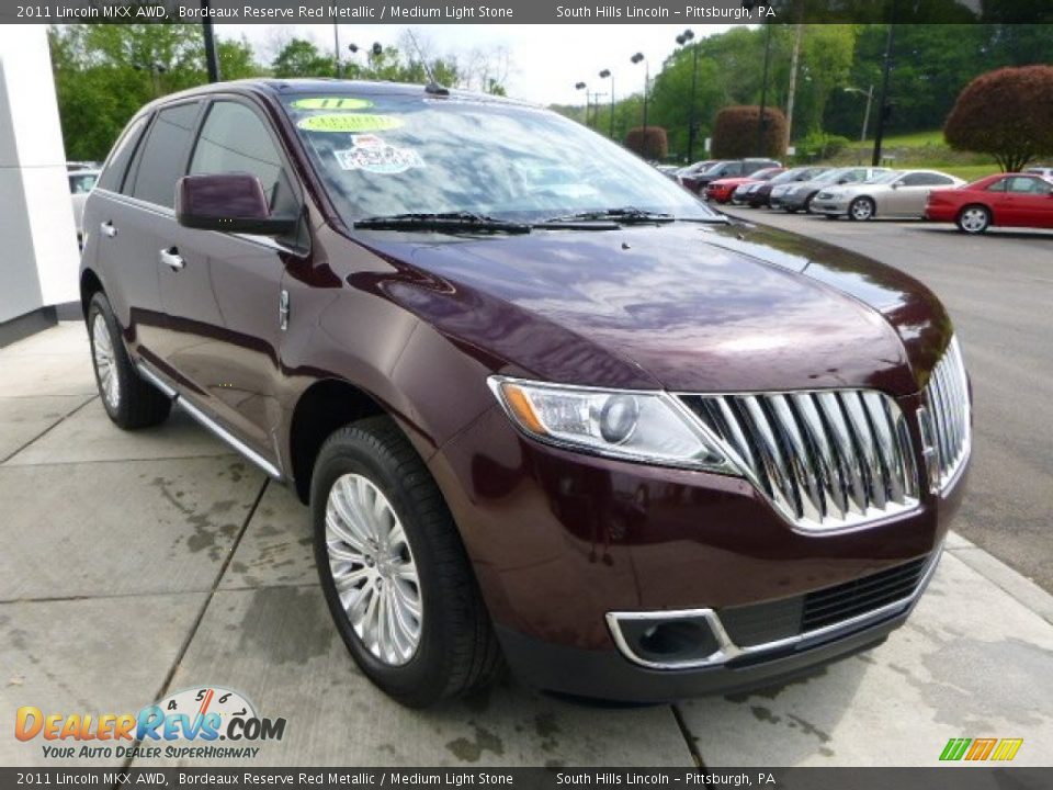 Front 3/4 View of 2011 Lincoln MKX AWD Photo #7